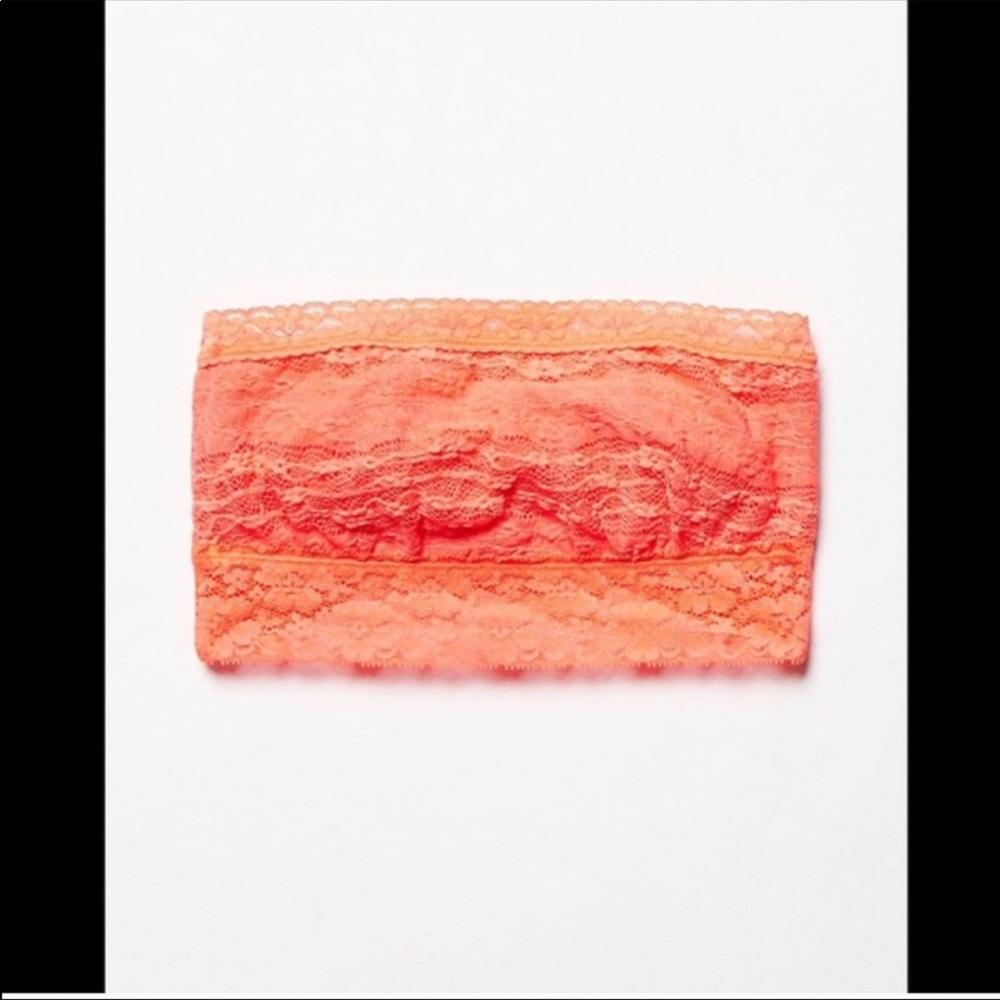 ❗️FLASH SALE❗️FREE PEOPLE lace bandeau - Picture 3 of 4